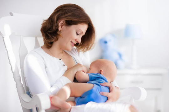 Nuôi con bằng sữa mẹ có phải là lựa chọn tốt nhất?